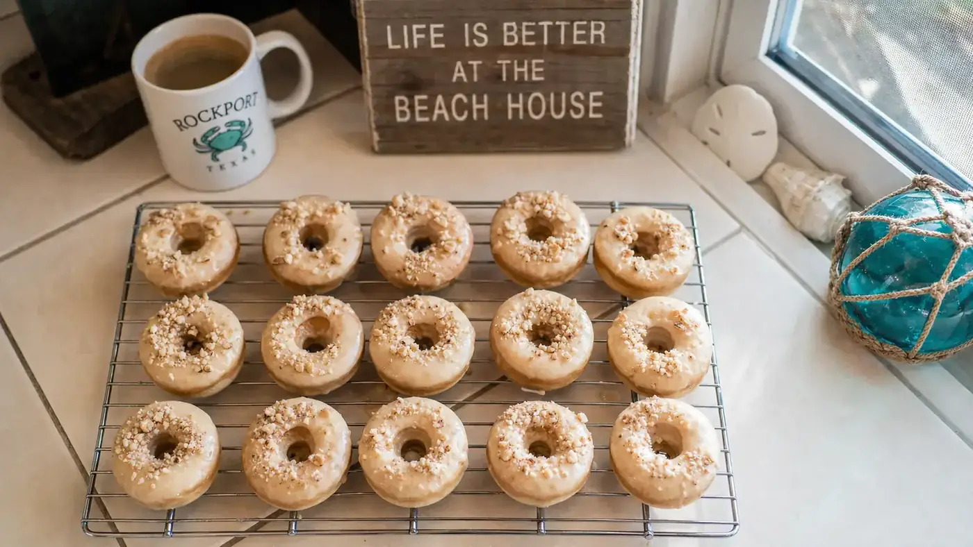 How to Make Bakery-Style Mini Donuts With a Dash Maker
